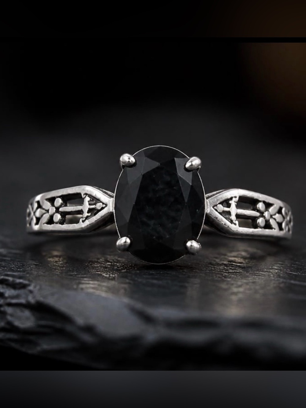Size 8 Sterling Silver Black crystal Romeo & Juliet Ring